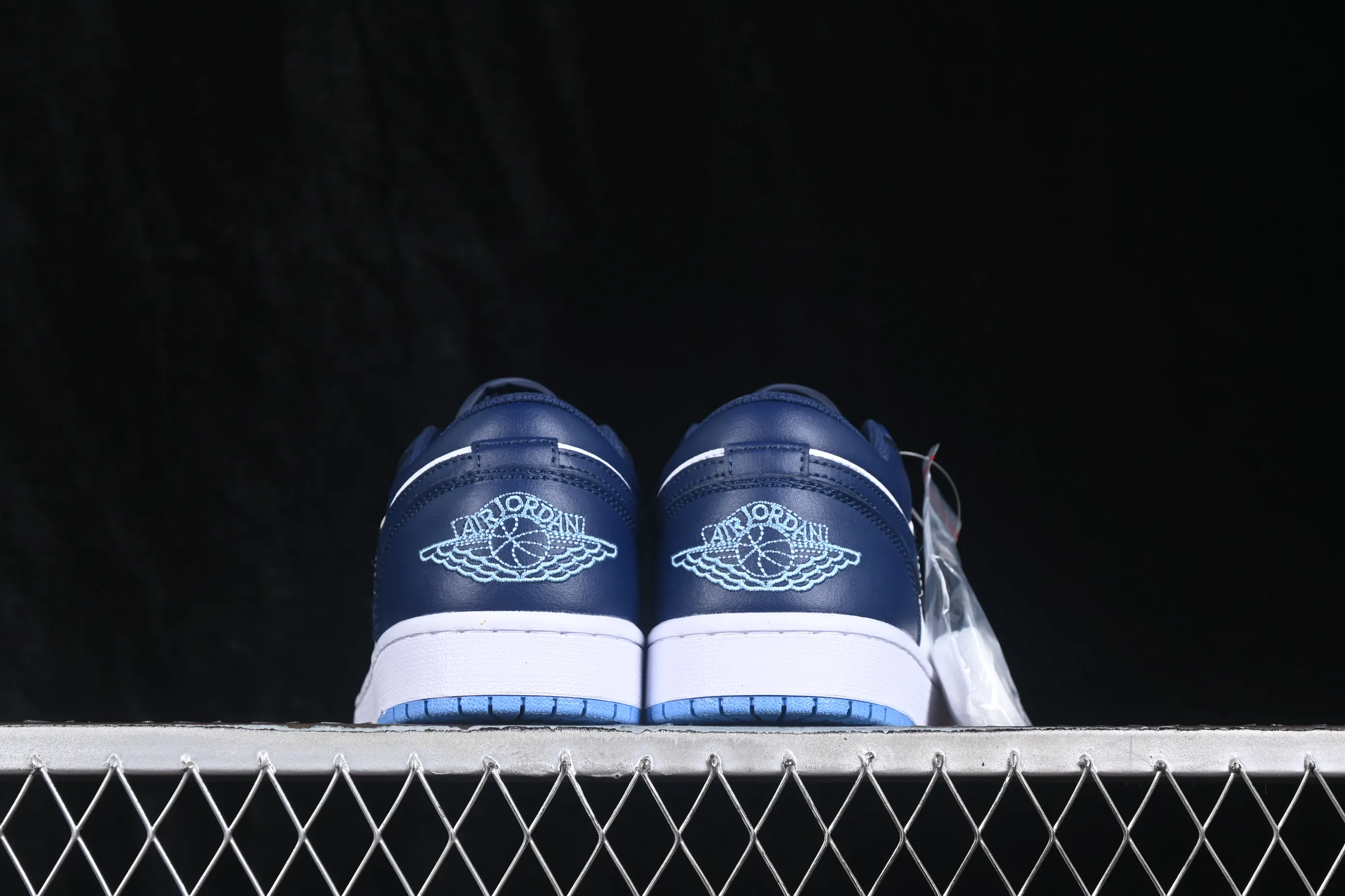 All categories Air Jordan Jordan series basketball shoes Air Jordan 1 Low Air Jordan 1 Low AJ1 Joe 1 white and blue low-top retro cultural basketball shoes 553558-404